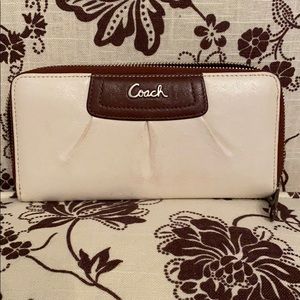 COACH GENUINE LEATHER WALLET!